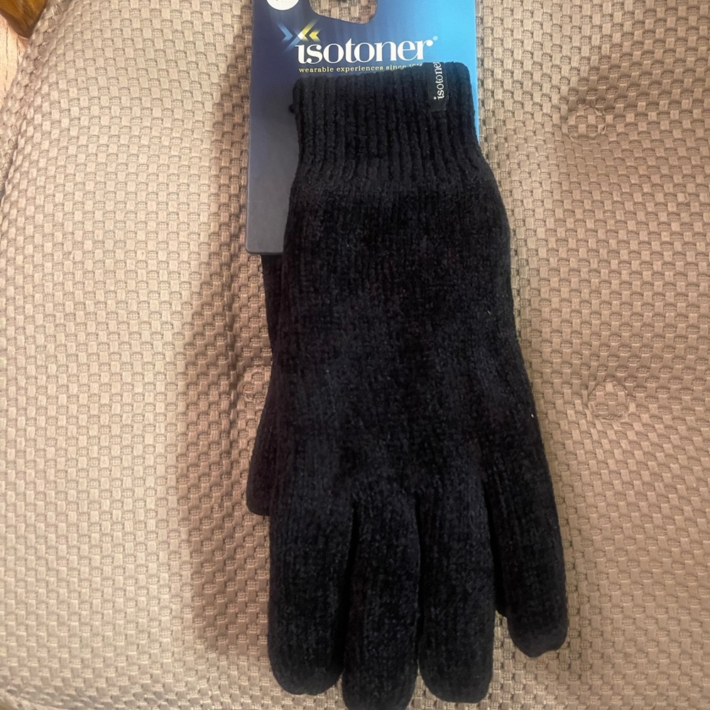 New Black Isotoner Gloves